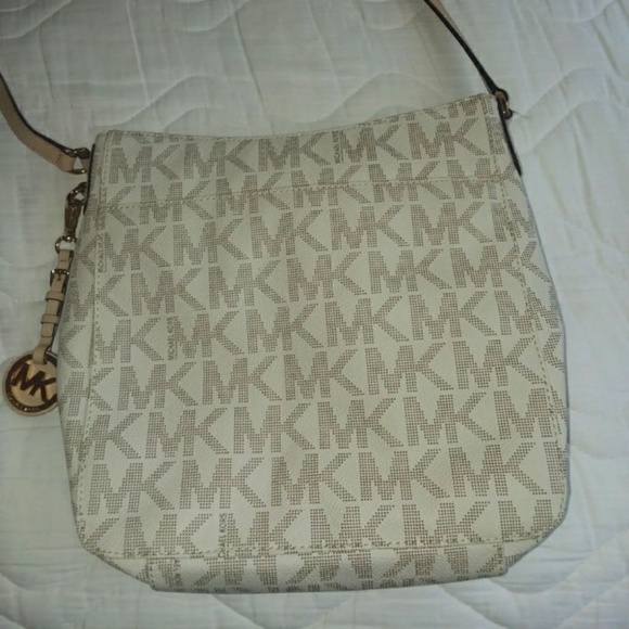 Handbag - Picture 2 of 2